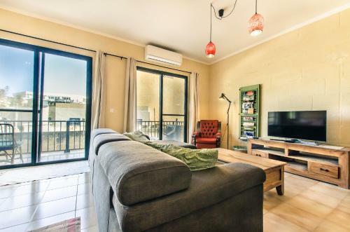 Apartamento 'feel@home' Xlendi Retro Designer Apt 30sec From Beach