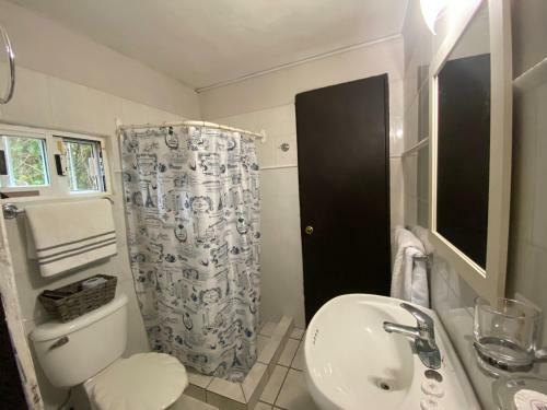 Casa Carey 2 Steps From The Beach Puerto Morelos Mex