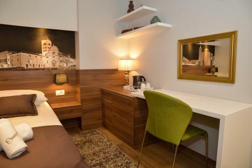 Hostal Guest House Crisogono
