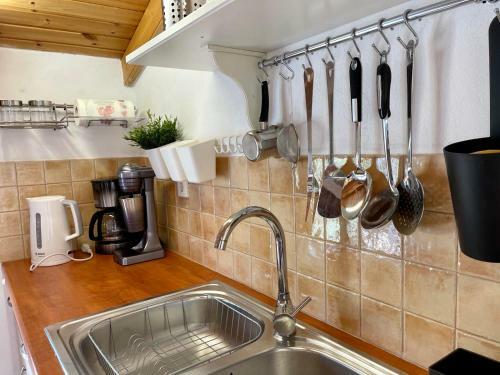 Cosy Loft Apartment In Argyrades Village