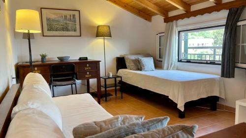 Cosy Loft Apartment In Argyrades Village
