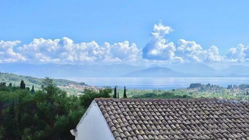 Cosy Loft Apartment In Argyrades Village