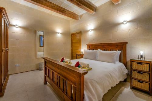 Gozo Apartment W/private Pool, Cosy Terrace, Bbq & AC