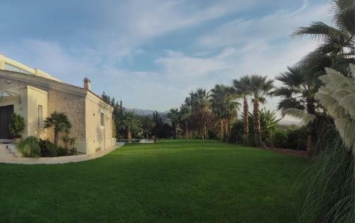 Villa Orange Tree Garden Vacation Home