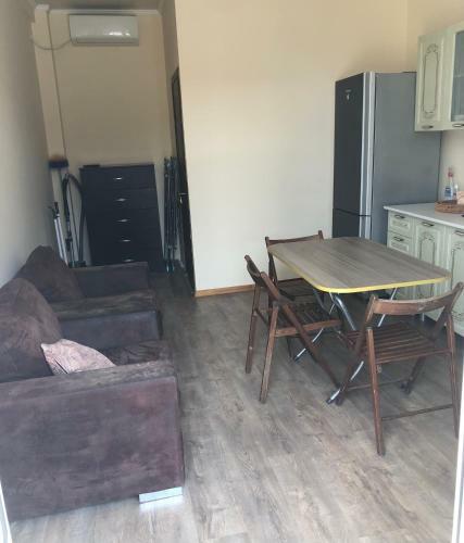 Hostal Guest House Mandarin On Titova 85
