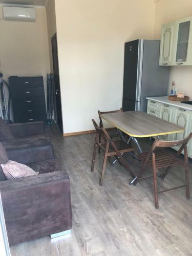 Hostal Guest House Mandarin On Titova 85