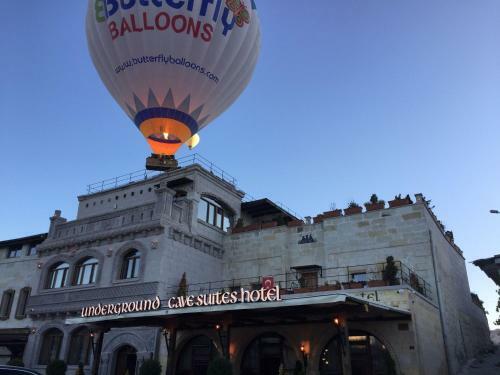 Bed & Breakfast Underground Cave Suites Hotel