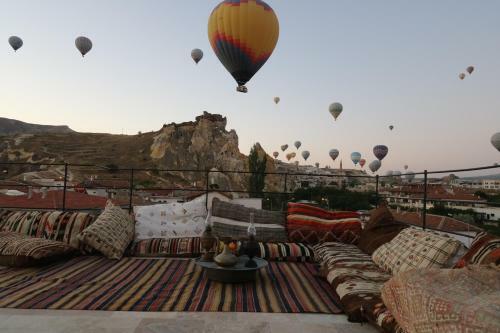 Bed & Breakfast Underground Cave Suites Hotel