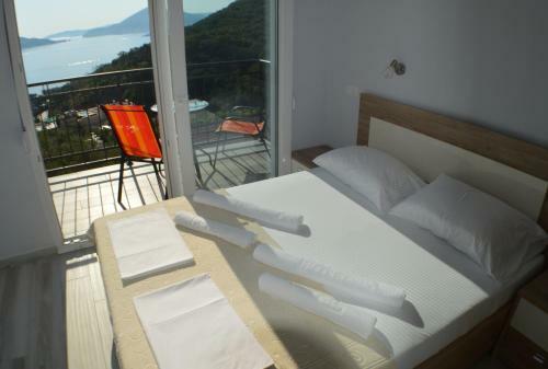 Hostal Apartments Mm