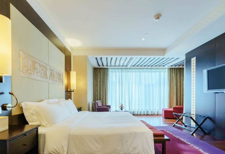 The H Hotel