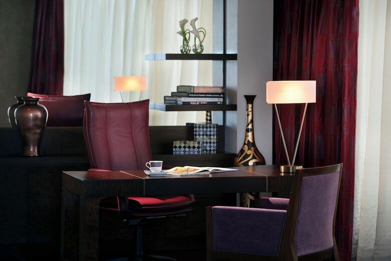 The H Hotel