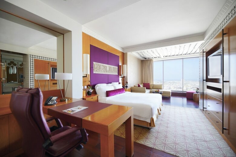 The H Hotel