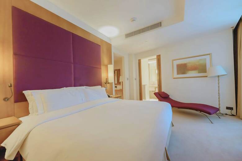 The H Hotel