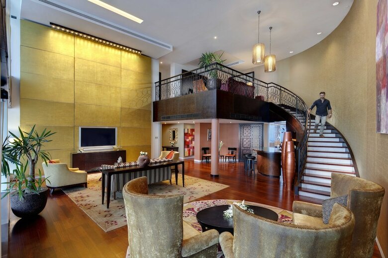 The H Hotel