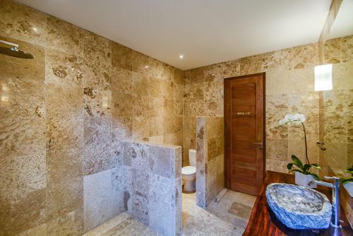*opening Promo* Luxury 5+1 Bdr Villa 100m To Beach