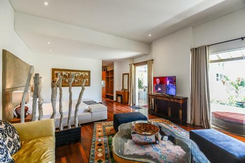 *opening Promo* Luxury 5+1 Bdr Villa 100m To Beach