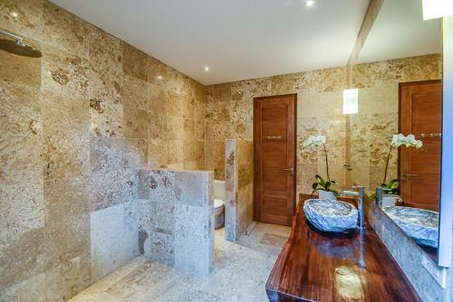 *opening Promo* Luxury 5+1 Bdr Villa 100m To Beach