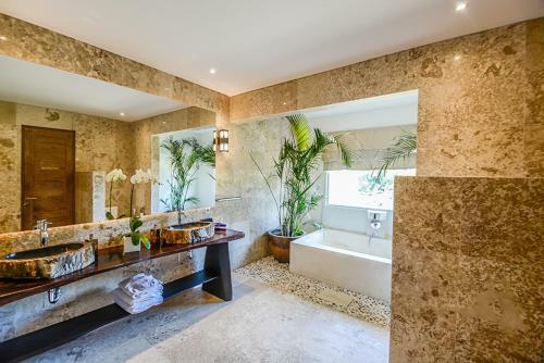 *opening Promo* Luxury 5+1 Bdr Villa 100m To Beach