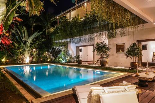 *opening Promo* Luxury 5+1 Bdr Villa 100m To Beach