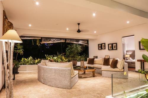 *opening Promo* Luxury 5+1 Bdr Villa 100m To Beach