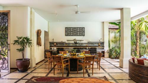 *opening Promo* Luxury 5+1 Bdr Villa 100m To Beach