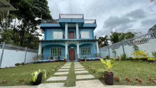 Villa Charming Apartelle With Swimming Pool -exclusive