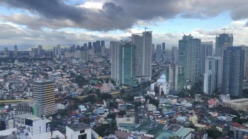 Apartamentos Makati Cbd Resort