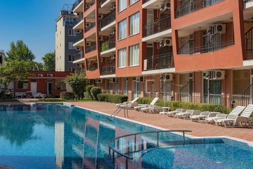 Studio 5 Sunset Beach 4 Apartments