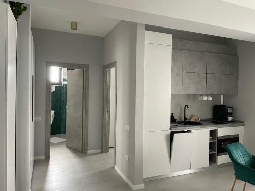 Sia Apartament Building Stefan Lake