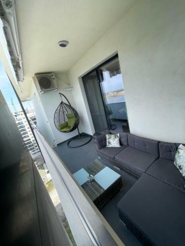 Sia Apartament Building Stefan Lake