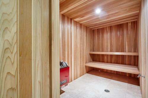 Elegant Apartment With Sauna