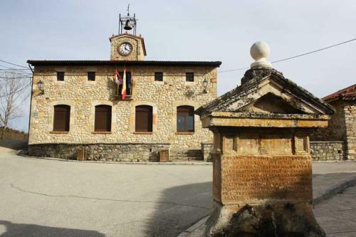 Casa De Pueblo Con Merendero Opcional