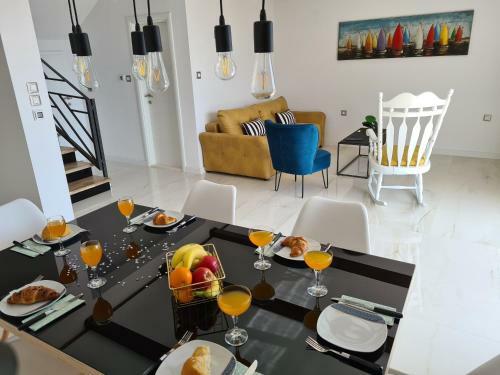 Villa Holiday Home Magic View With Private Heated Pool