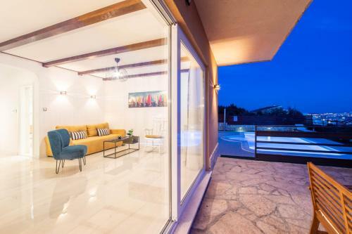 Villa Holiday Home Magic View With Private Heated Pool