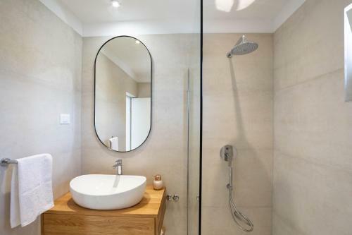 Villa Holiday Home Magic View With Private Heated Pool