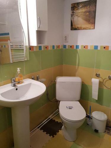 Hostal Yoyo Zurli Park