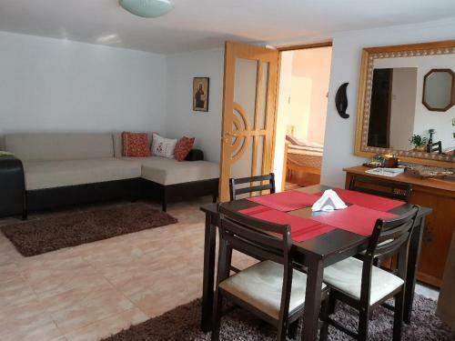 Hostal Yoyo Zurli Park