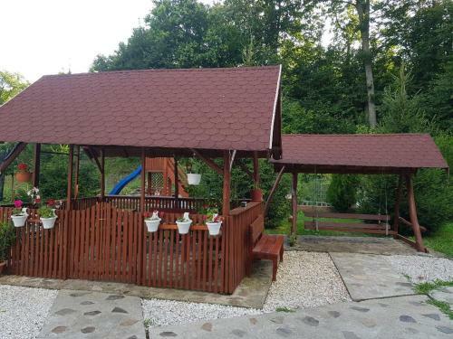 Hostal Yoyo Zurli Park