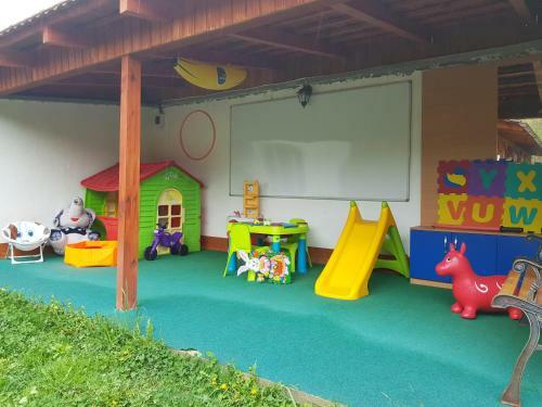 Hostal Yoyo Zurli Park