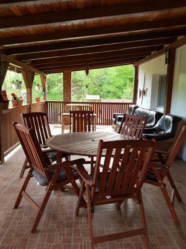 Hostal Yoyo Zurli Park