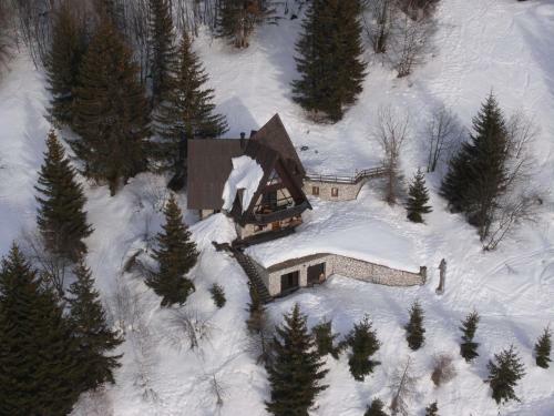 Le Chalet Pointu De Capucine
