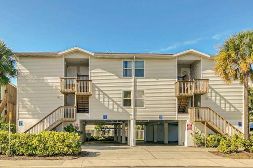 Beachside Villas 102a