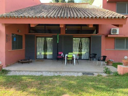 Hostal Single Room For A Relaxing Stay