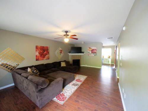 2000 Sq.feet-10 Mins From Atlanta Airport