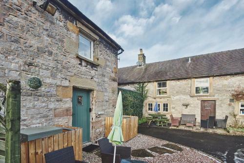 Dove At Hartington Courtyard
