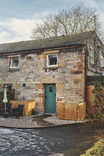 Dove At Hartington Courtyard