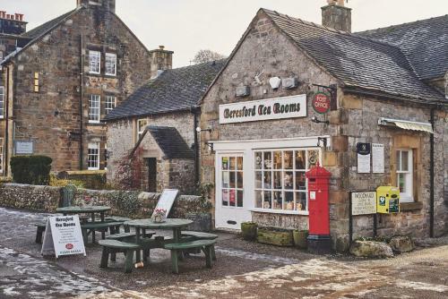 Knowl At Hartington Courtyard