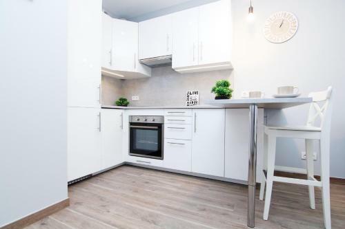 Blue River - Walonska 19 - Private Apartment
