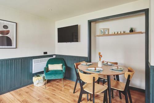 Cowlyd Lodge