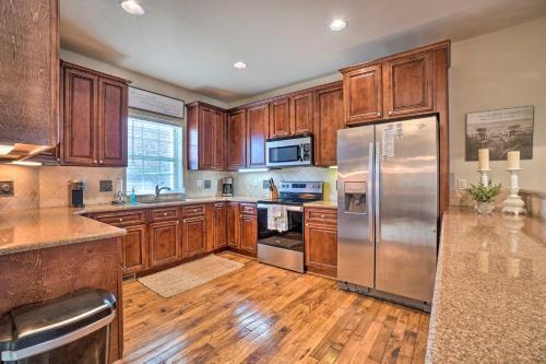 Stunning Branson Villa With On-site Golf Access